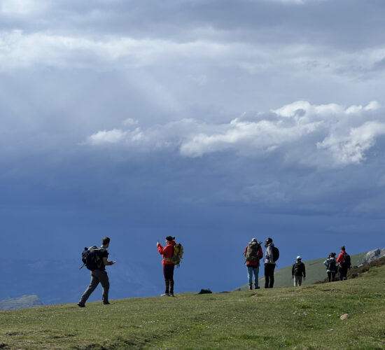 viaje aizkorri trekking senderismo
